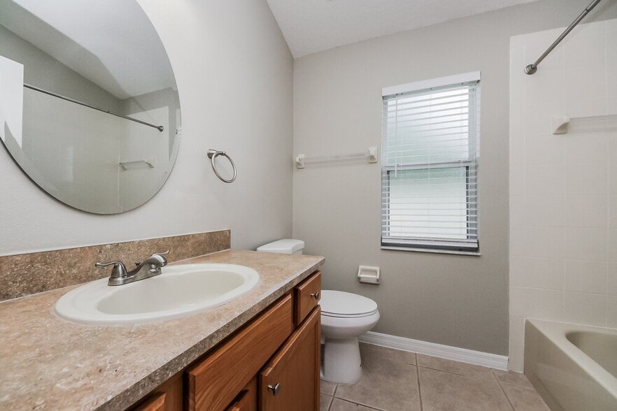 Building Photo - 4660 Huron Bay Cir