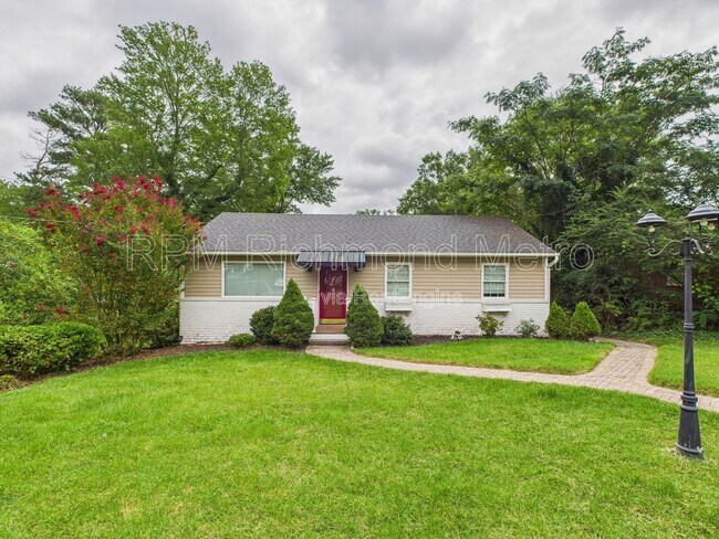Primary Photo - 1109 Dinwiddie Ave