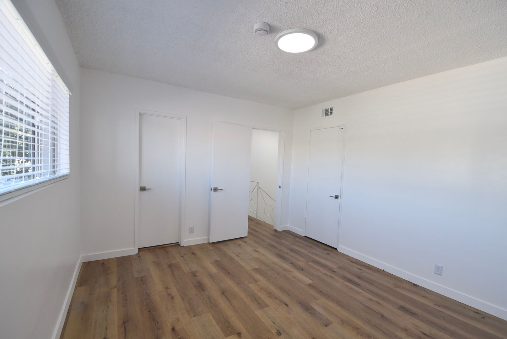 Building Photo - 10855 Morrison St