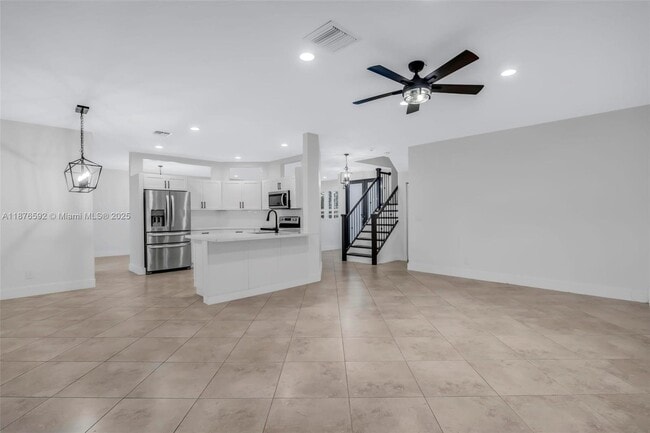 Building Photo - 2716 SW 180th Ave