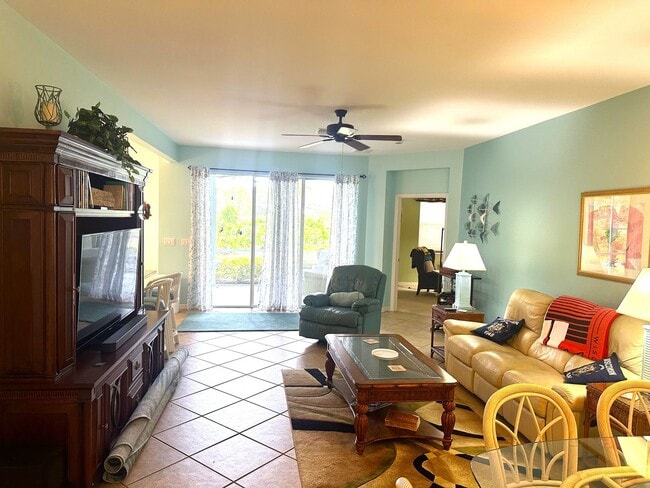 Building Photo - FURNISHED/TURNKEY 2+Den, 2 bath 1 car garage 1st floor condo in River Hall