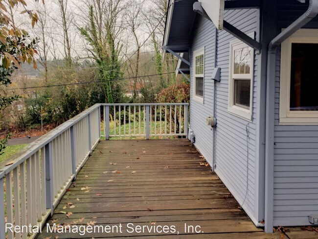 Building Photo - 2 br, 2 bath House - 7224 SW 5th Ave