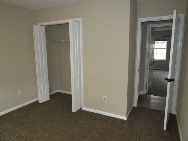 Building Photo - 3 BR 2 BA Hunters Creek