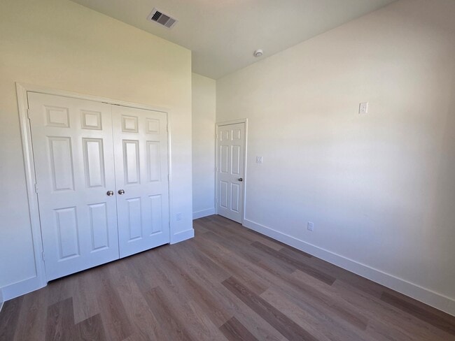 Building Photo - 16276 Jeet St