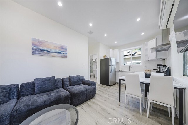 Building Photo - 12809 Woodley Ave