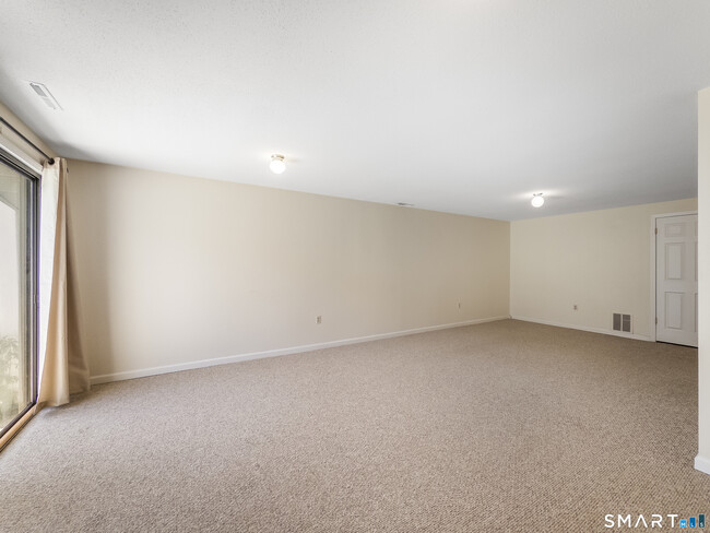 Building Photo - 344 Monticello Dr