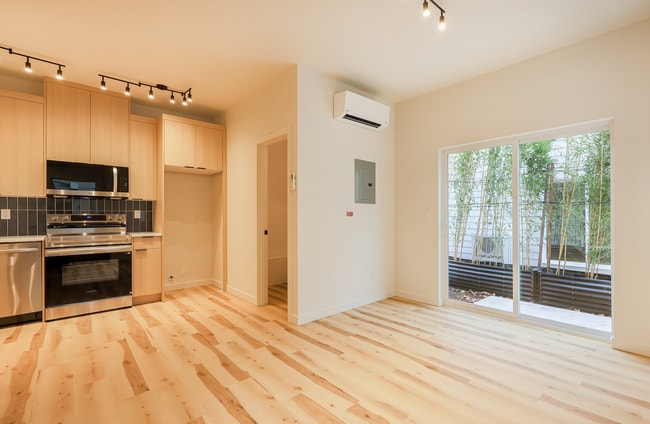 Building Photo - 4272 NE Going St