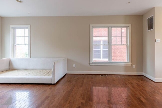 Building Photo - 2909 Chancellor's Way NE