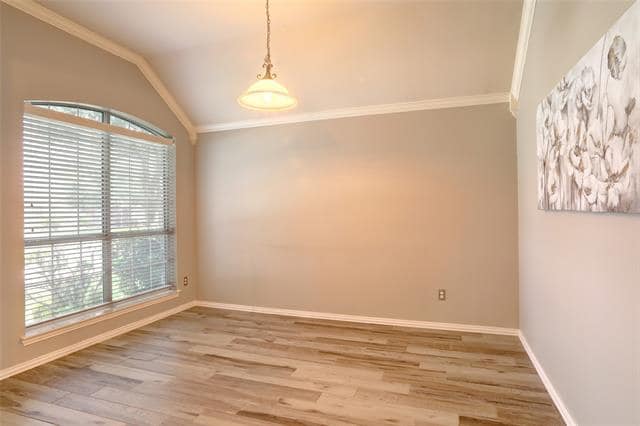 Building Photo - 2804 Cascade Cove Dr