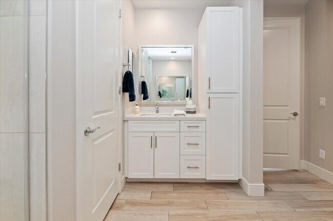 Building Photo - 51710 Ponderosa Dr.