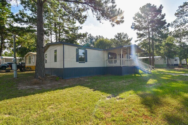 Building Photo - Cozy Roy Harris Loop mobile home