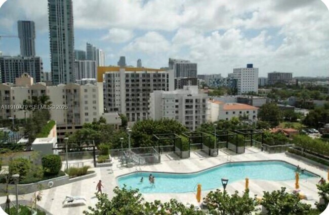 Building Photo - 501 NE 31st St