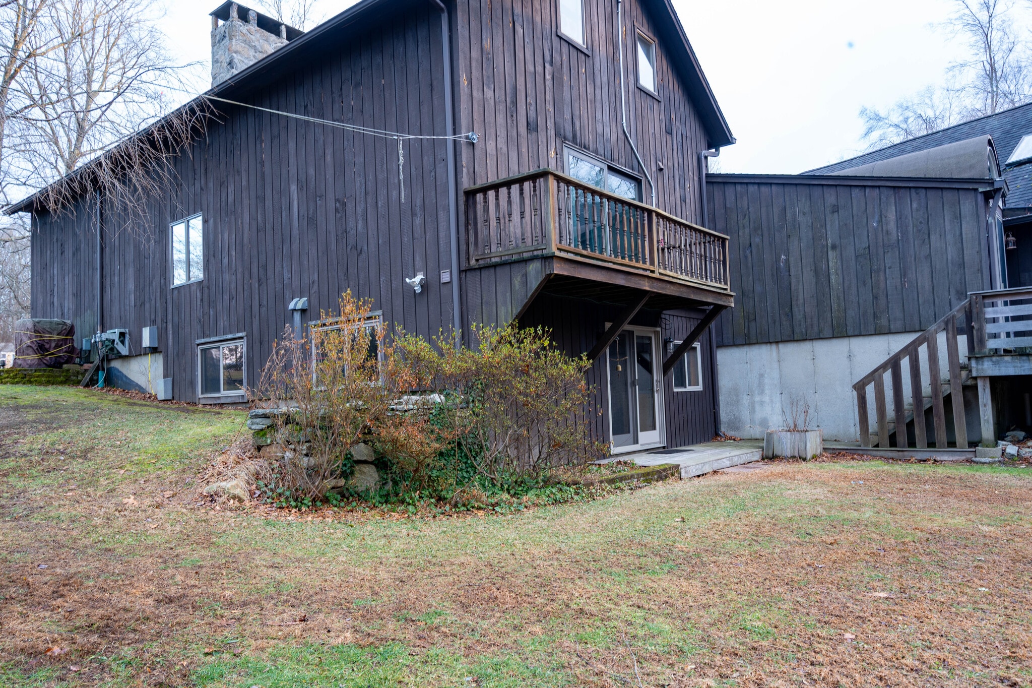 Building Photo - 215 Old Newtown Rd