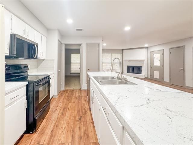 Building Photo - 1302 N San Saba St