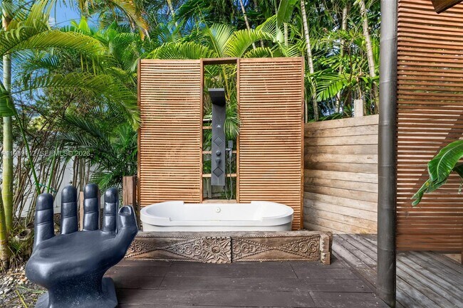 Building Photo - 575 Hibiscus Ln