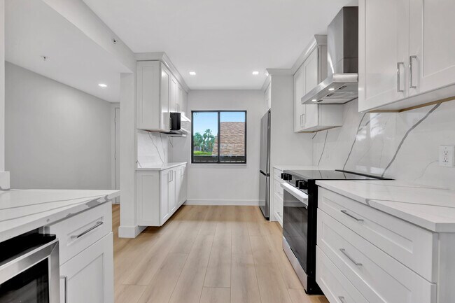 Building Photo - 501 Seafarer Cir