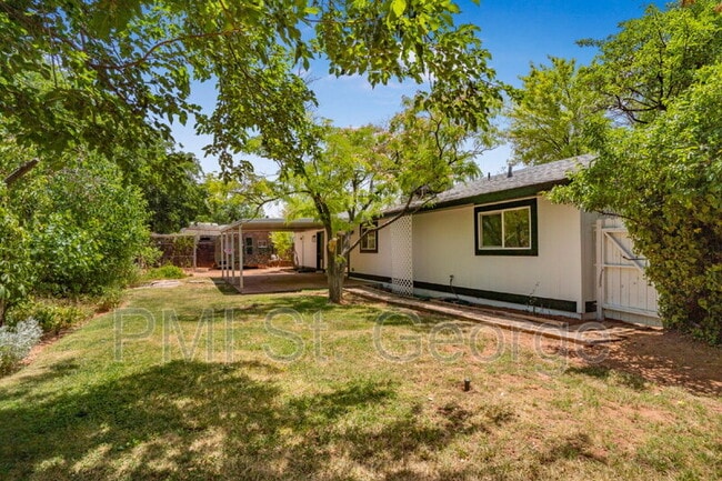 Building Photo - 1098 N 1900 W