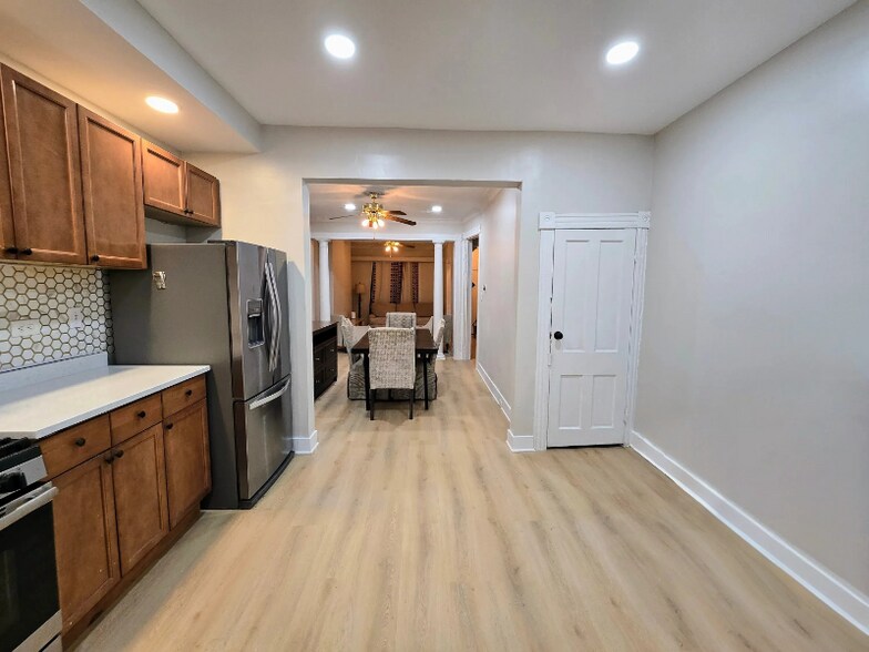 Building Photo - 1403 N Luzerne Ave