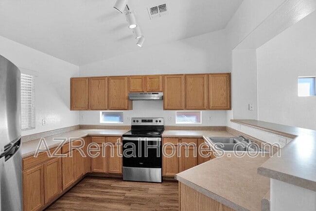 Building Photo - 11187 W Tonto St