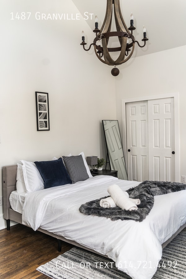 Building Photo - 1487 Granville St