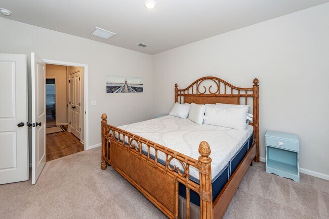 Building Photo - 4 Bedroom, 3.5 Bathroom Townhome in The Marshes at Cooper River - Charleston