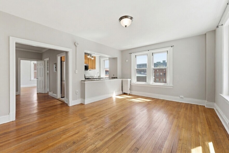 Building Photo - 1954 Columbia Rd NW