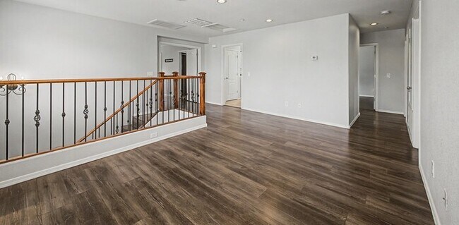 Building Photo - 17593 N 185th Dr