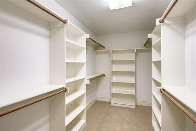 Building Photo - 725 Saxon Trail