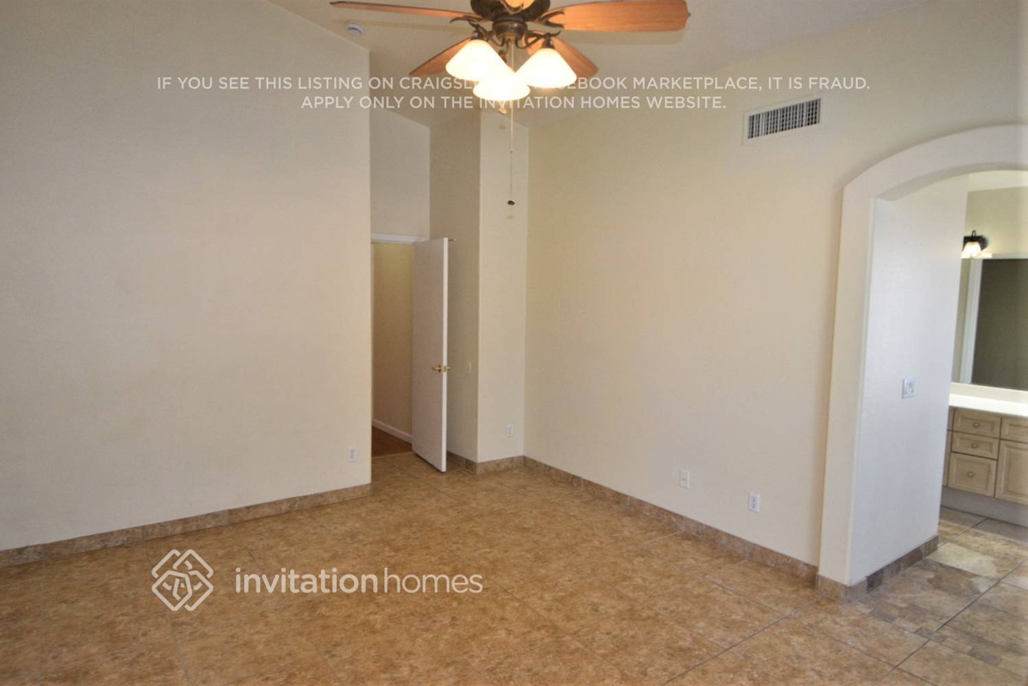 Building Photo - 10886 W Loma Ln