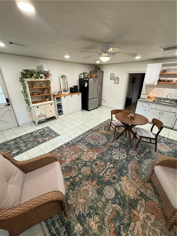 Building Photo - 1017 Cassville Rd SE