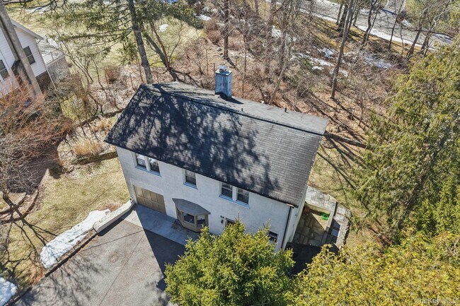 Building Photo - 56 Clubhouse Rd