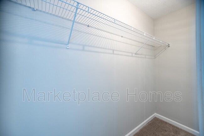 Building Photo - 207 Adderman Dr