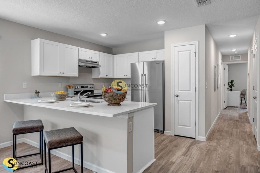 Building Photo - 6505 Breezy Oaks Wy