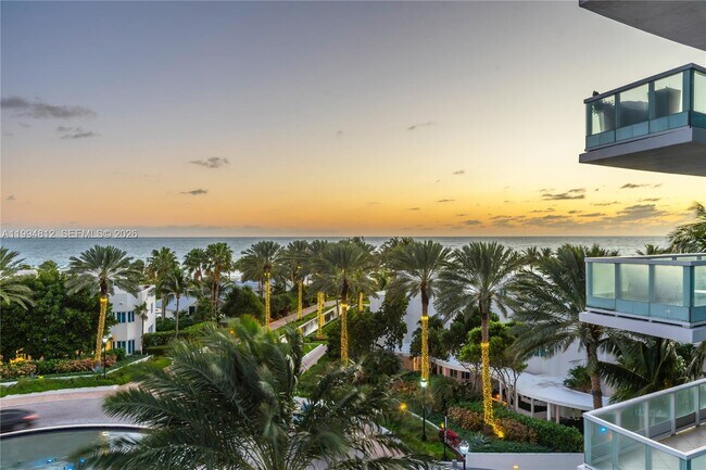 Building Photo - 100 South Pointe Dr