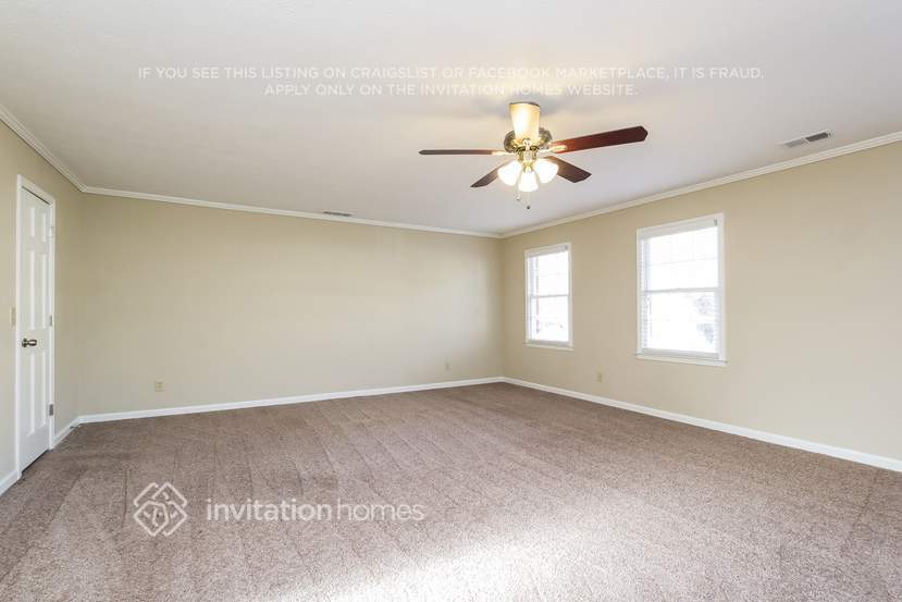 Building Photo - 2608 Hickory Cove SW