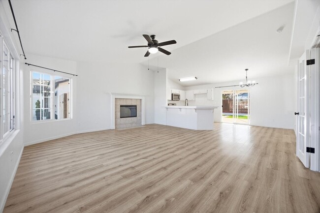 Building Photo - SILVERCREEK BEAUTY !!!