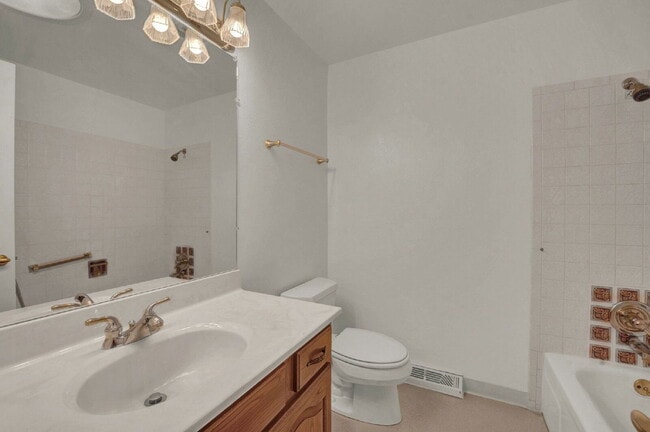 Building Photo - 8563 E Saratoga Pl