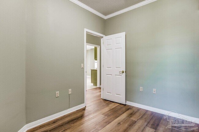 Building Photo - 1443 Champions Green Dr