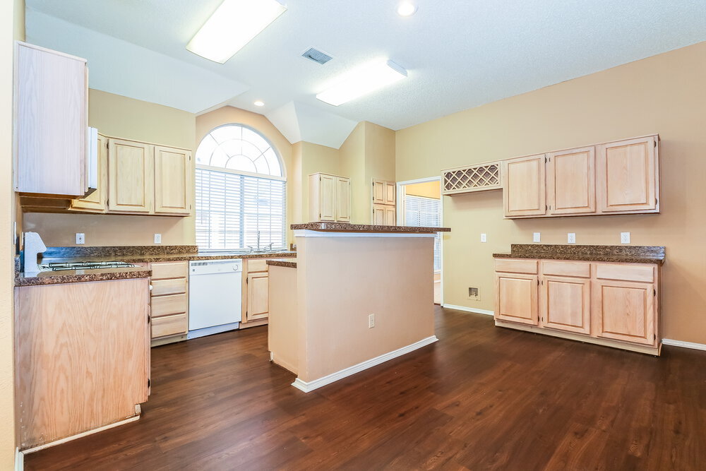 Building Photo - 713 Claire View Dr