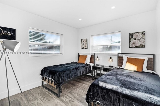 Building Photo - 6661 Freedom St