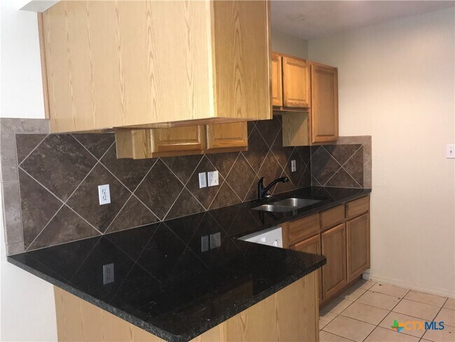 Primary Photo - 115 Crest Dr