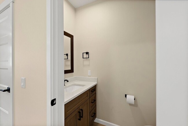 Building Photo - Newer 2-Bed ADU in Lakewood | Luxury Living Near JBLM!