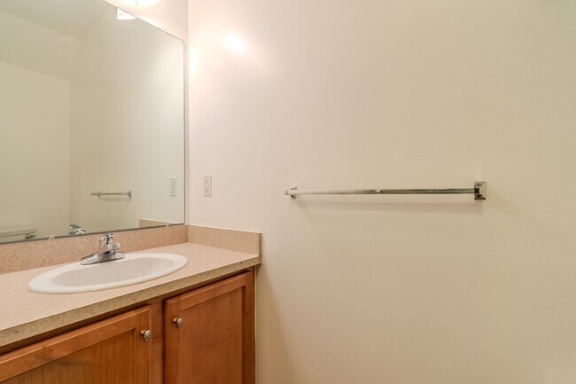 Building Photo - Charming 2-Bed 2.5-Bath with Attached Garage in the desirable Northville Twp (AVAILABLE NOW!)