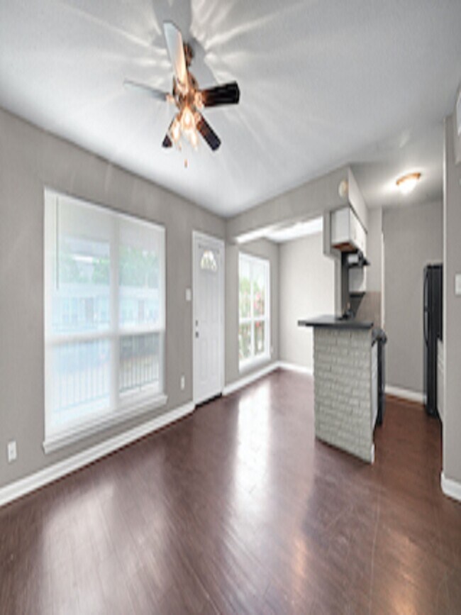 Building Photo - 3031 Sumpter St