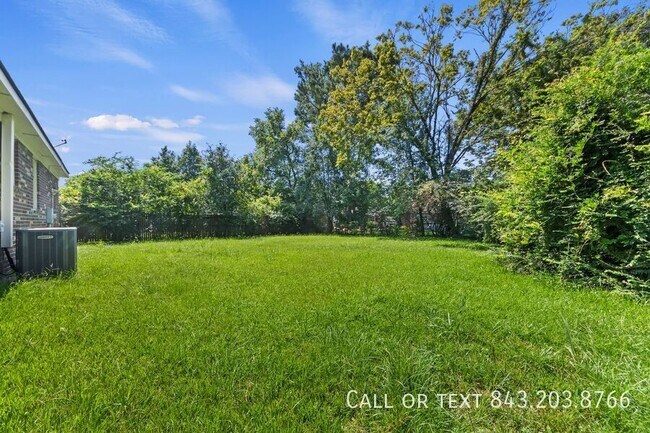 Building Photo - 342 Water Oak Dr