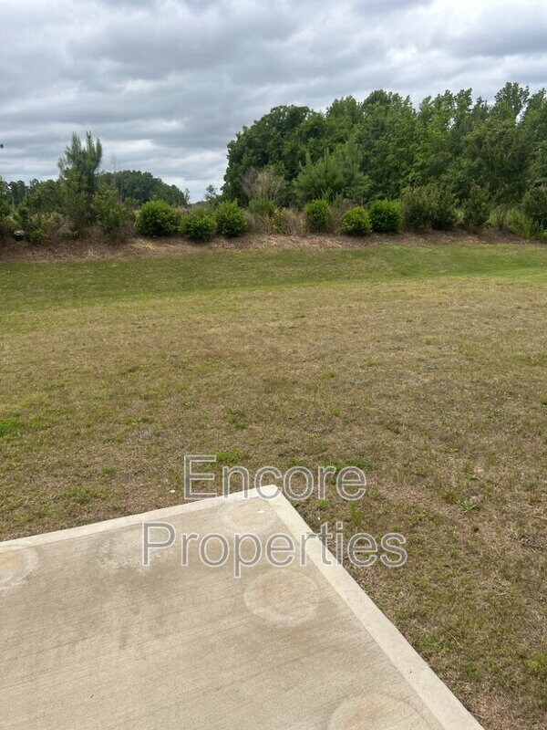 Building Photo - 208 Abercorn Way