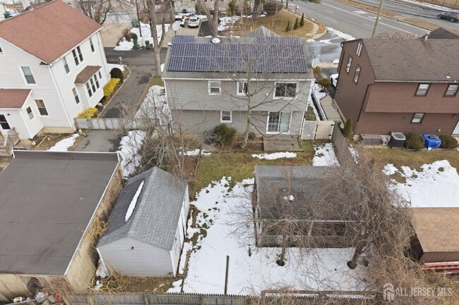 Building Photo - 6 Cherry St