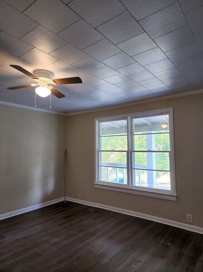Building Photo - BELOW MARKET RENT!