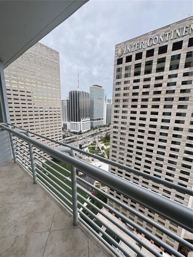 Building Photo - 335 S Biscayne Blvd