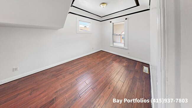 Building Photo - 1239 Haskell St